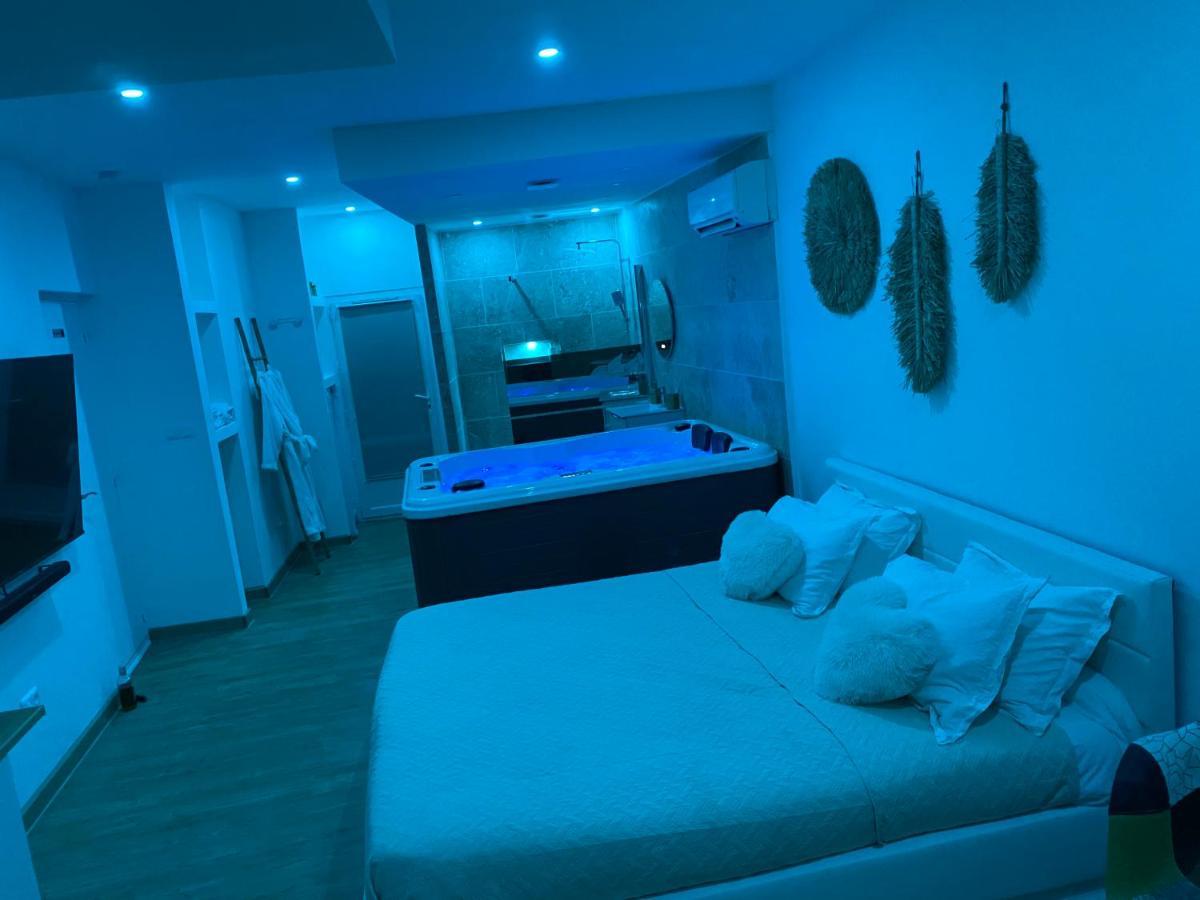 Superbe Suite Avec Jacuzzi Patio Et Sauna La Ciotat Buitenkant foto